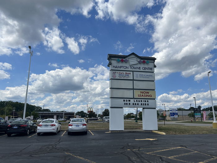 Hampton Towne Centre (Hampton Square Mall) - July 31 2022 (newer photo)